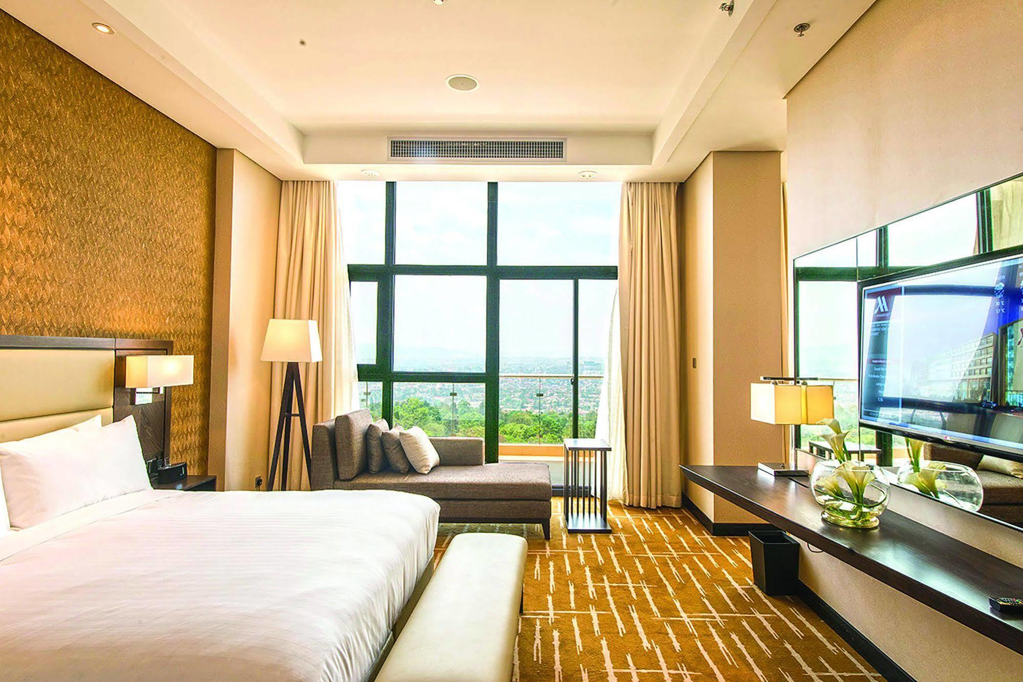 Kigali Marriott Hotel Exterior photo